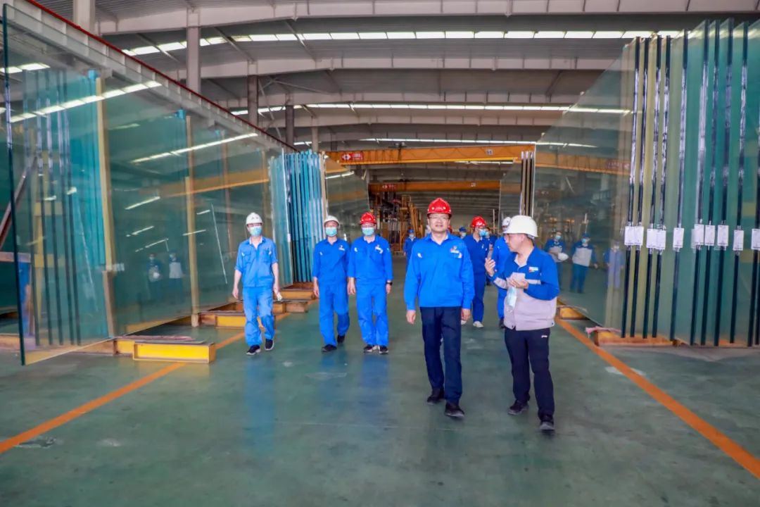 翠籠蒲艾香，慰問送安康——安彩高科總經(jīng)理端午節(jié)慰問一線職工