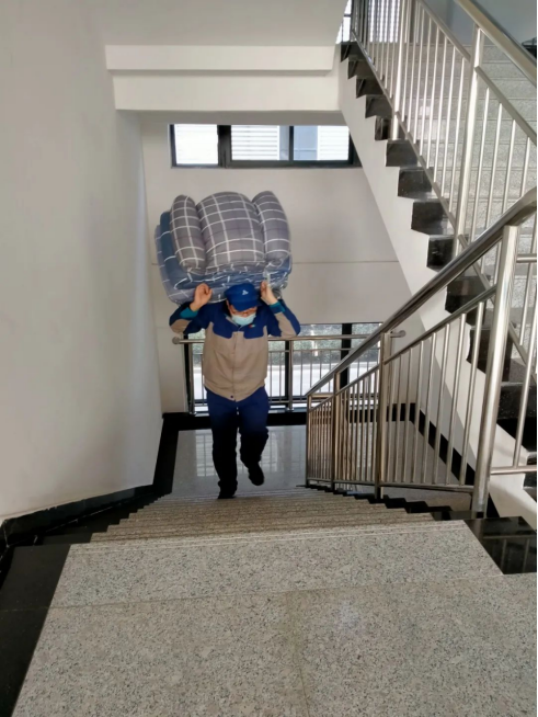 月光戰(zhàn)“疫”筆記∣心在一起 無懼風(fēng)雨 抗擊疫情 有我有你——安彩光伏新材料抗擊疫情紀(jì)實(shí)