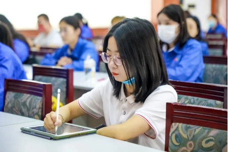 小小寫(xiě)作課，生發(fā)大能量