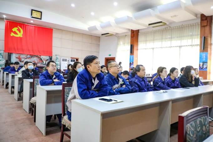 凝心聚力，同心篤行——安彩高科舉辦企業(yè)文化專題培訓(xùn)